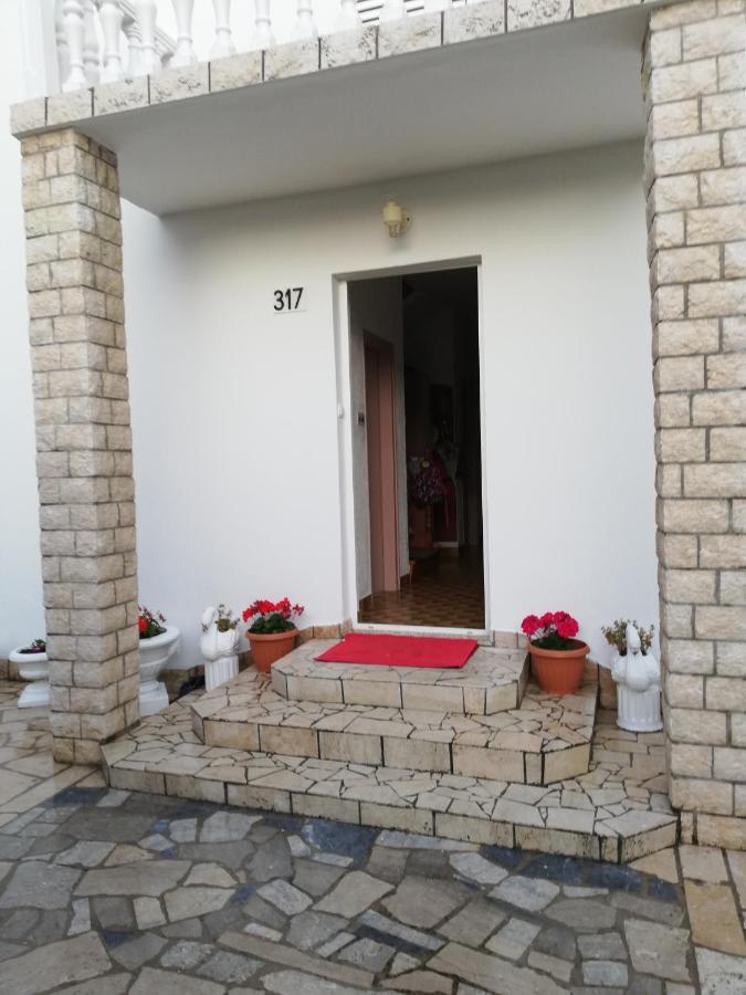 Smjestajni Objekt Padovan Banjol Exterior photo